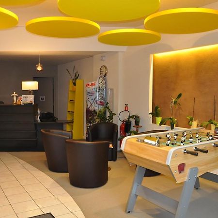 לה טור-דו-פין Hotel De France מראה חיצוני תמונה
